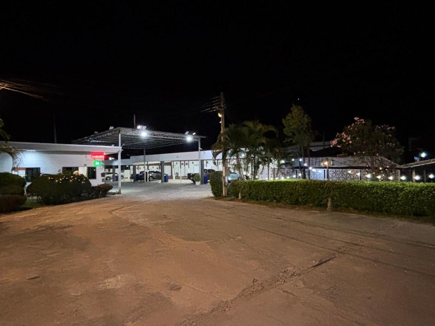 Garden Place Phetchabun Exterior foto