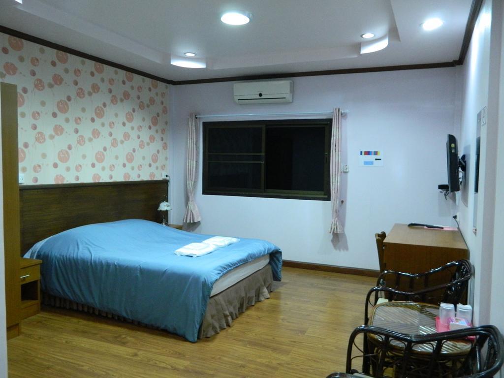 Garden Place Phetchabun Habitación foto