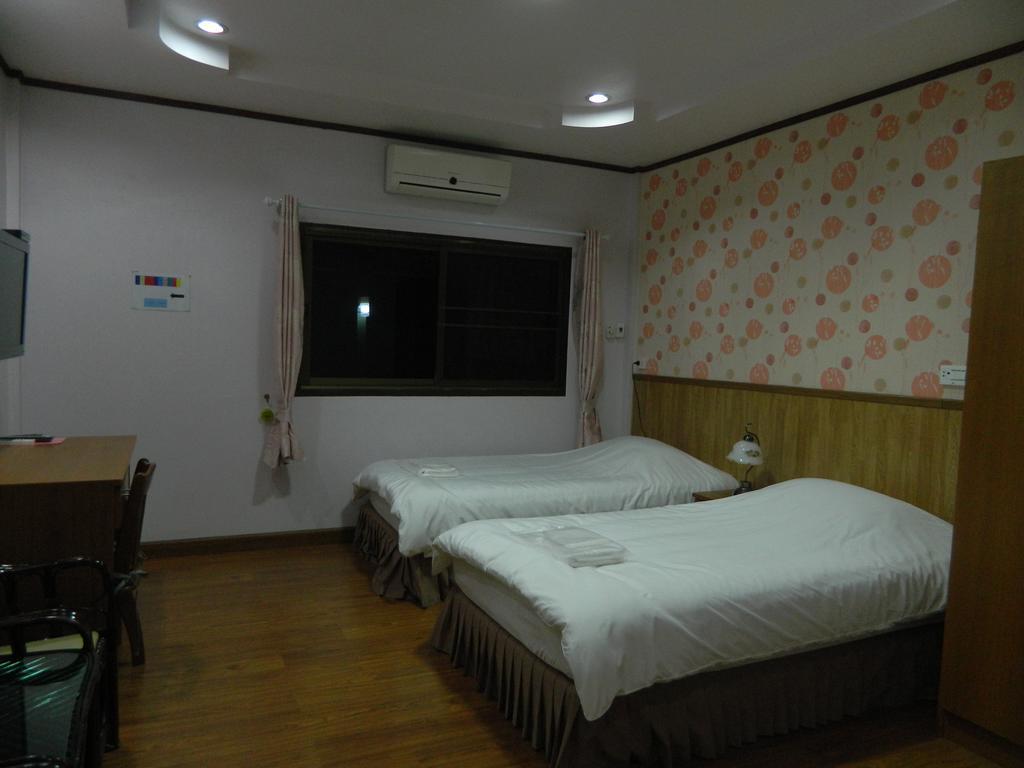 Garden Place Phetchabun Habitación foto