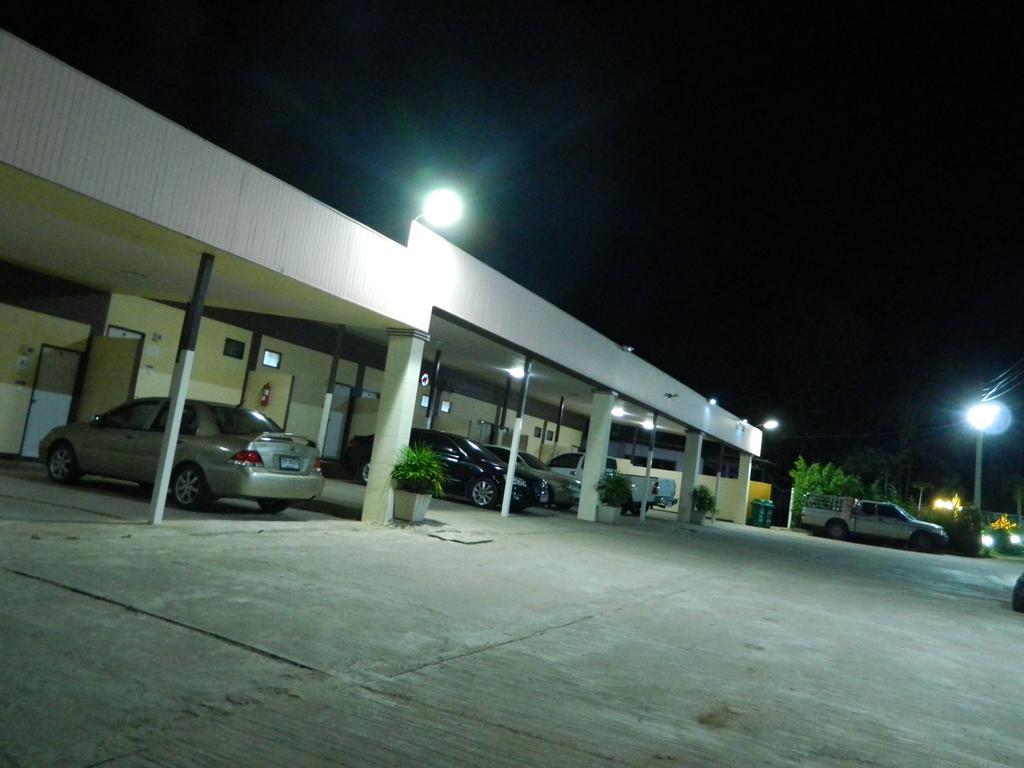 Garden Place Phetchabun Exterior foto
